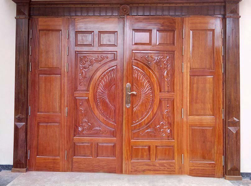 Hình ảnh: Mẫu cửa gỗ 4 cánh lệch với thiết kế chắc chắn kiên cố cho biệt thự kiểu Pháp